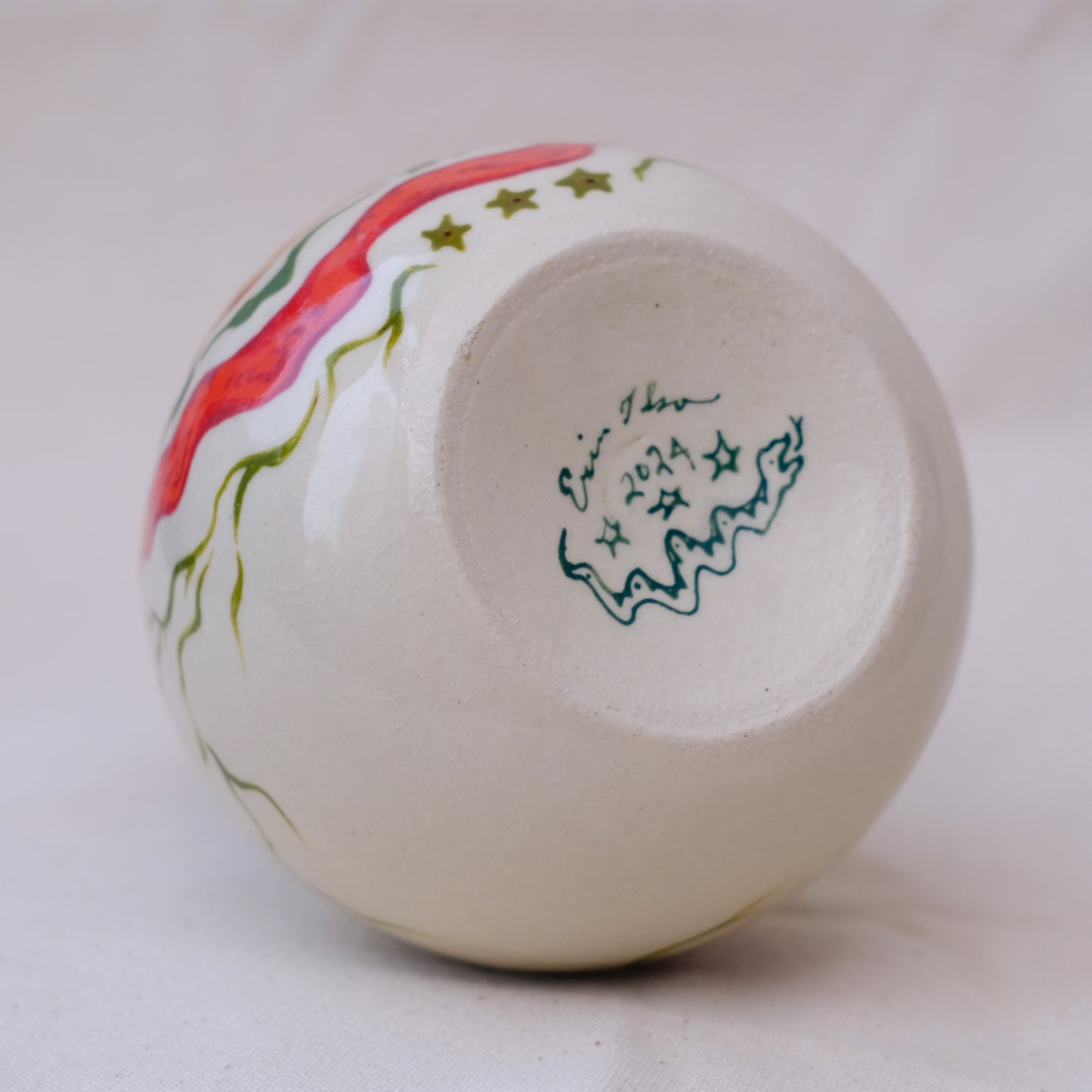 seeing the orange is eating the orange