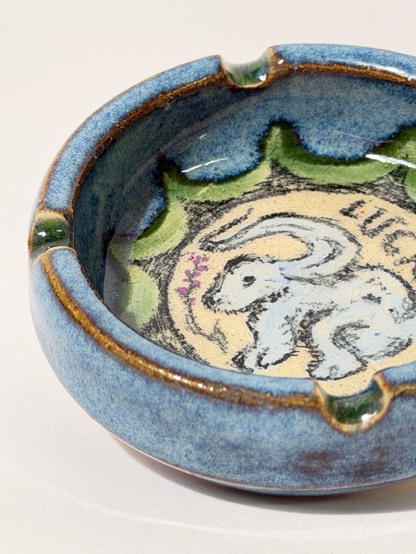 lucky rabbit ashtray