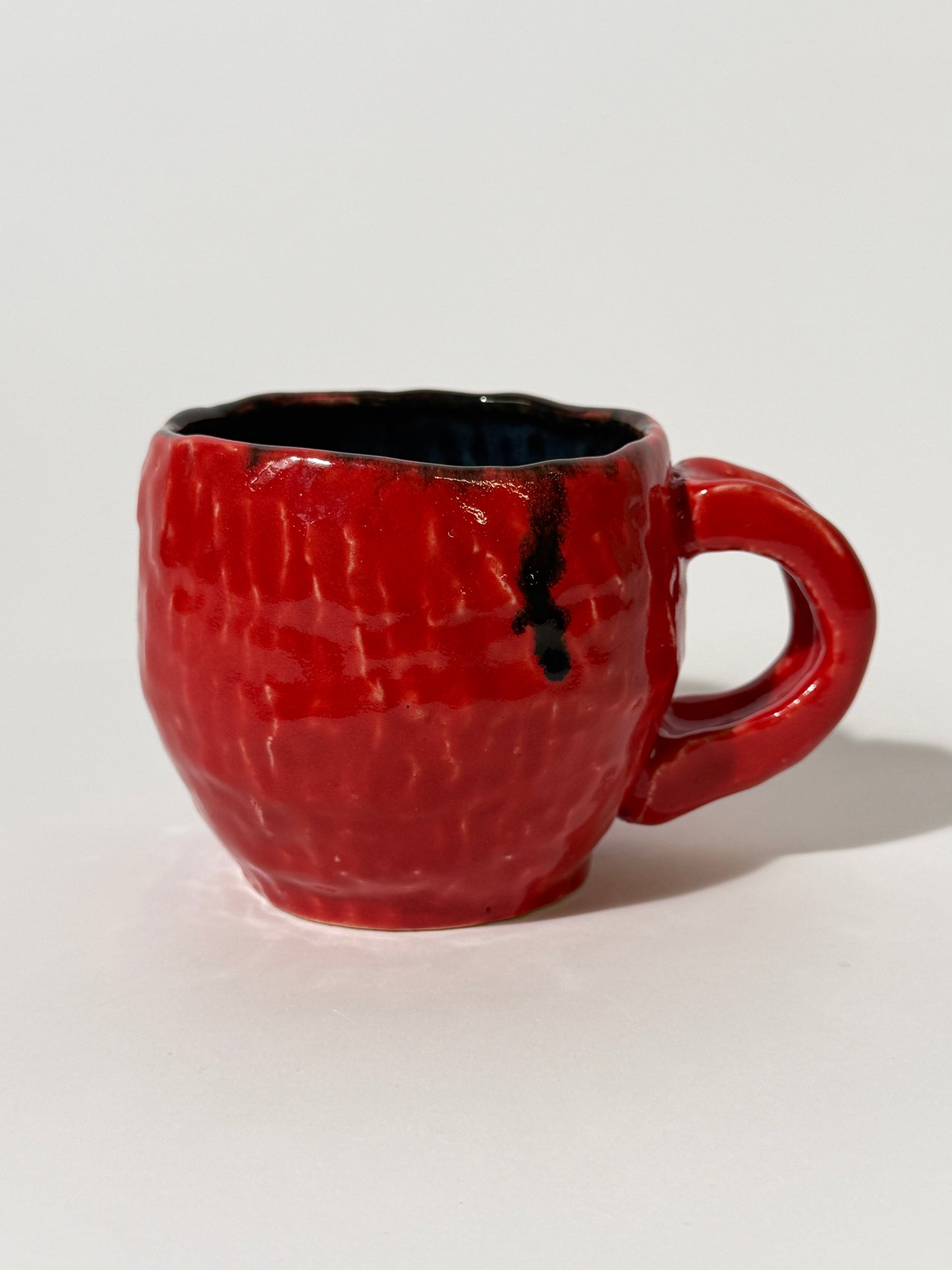 red delicious mug
