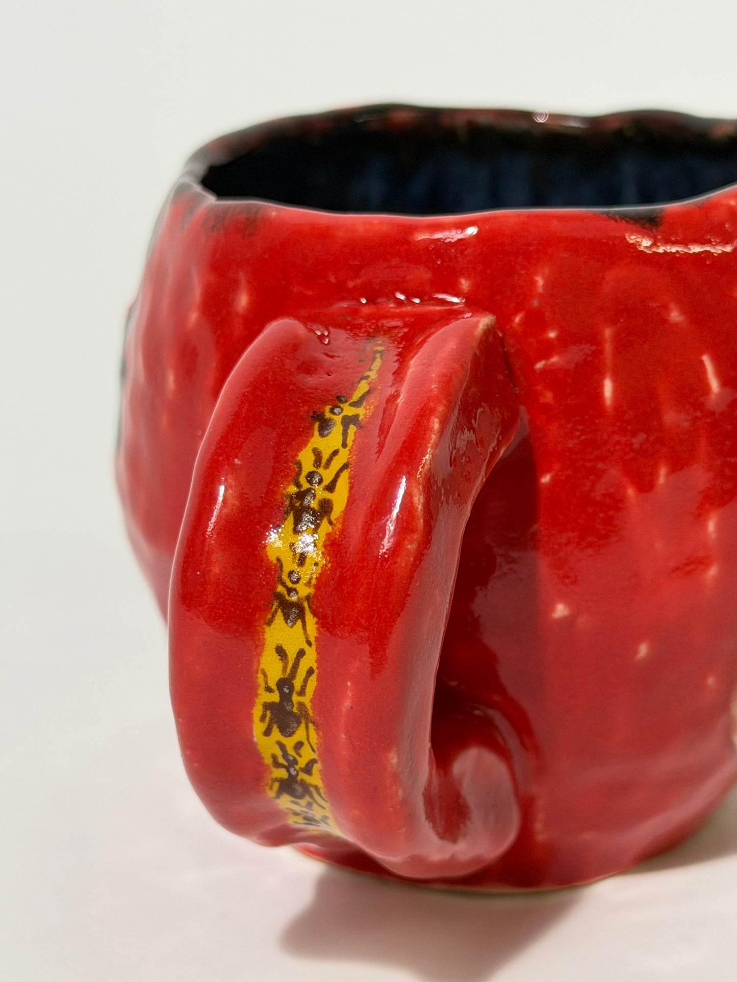 red delicious mug
