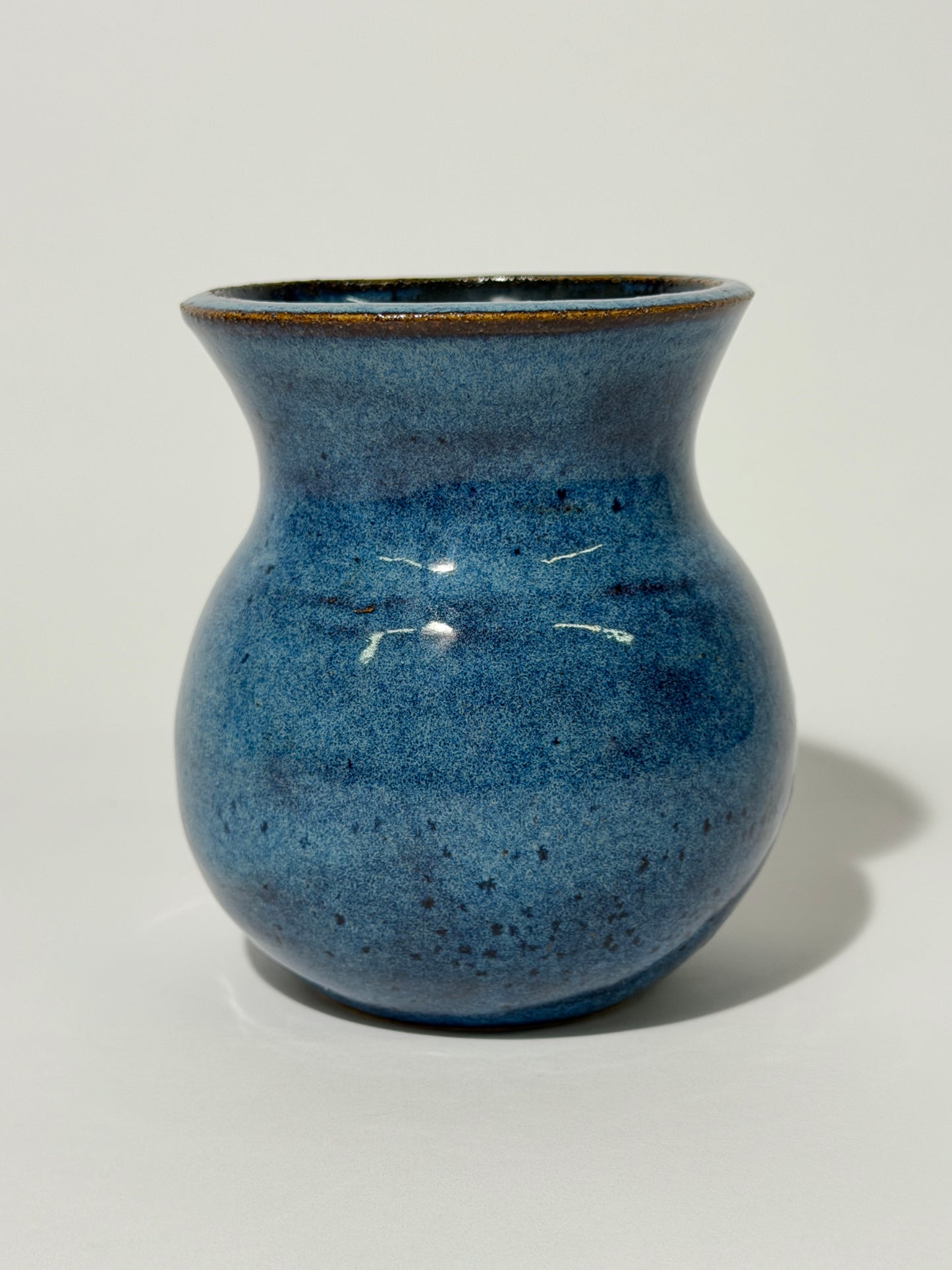 running water (vase)